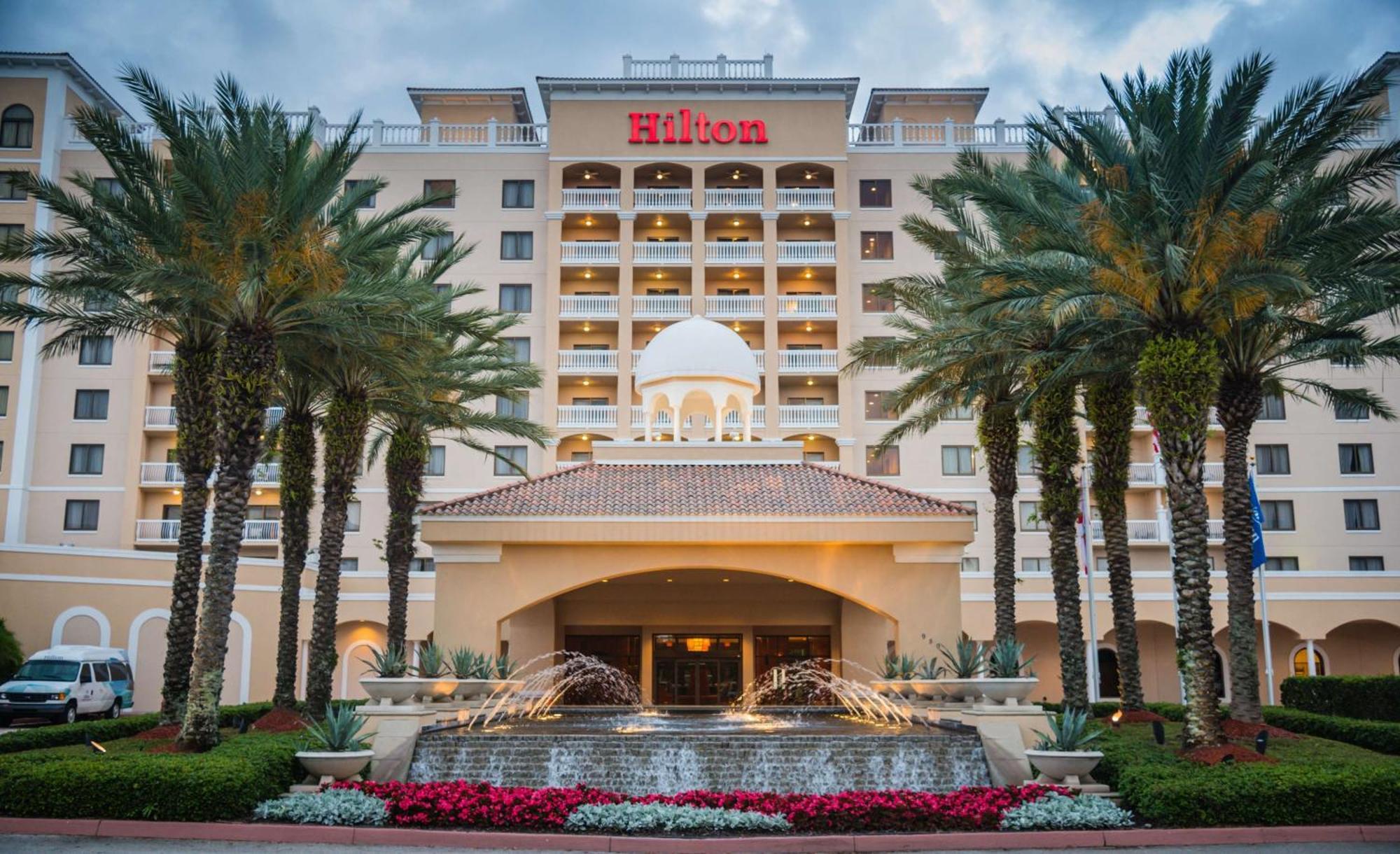 מלון Hilton St. Petersburg Carillon Park מראה חיצוני תמונה